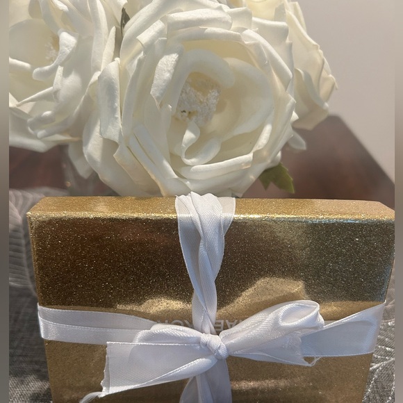 NIB MK Jet Set - Picture 3 of 5